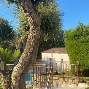  Bed & Breakfast Le Cabanon De Val
